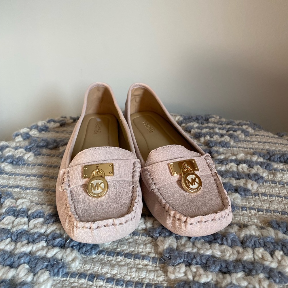 Brand new Michael Kors leather flats